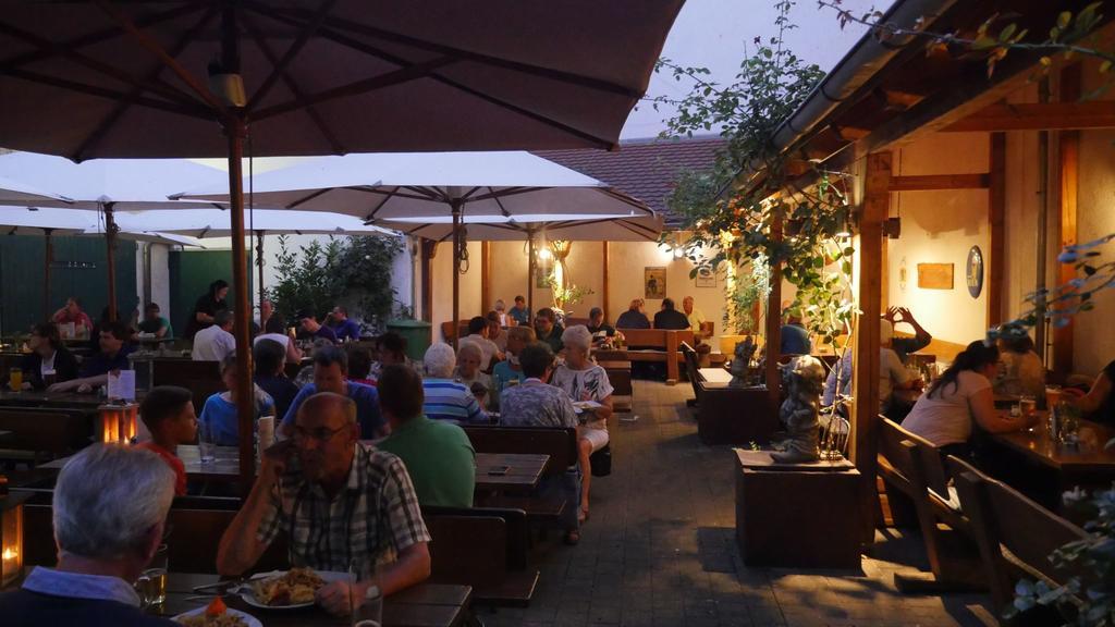 Hotel & Brauerei-Gasthof Neuwirt Neuburg an Der Donau Kültér fotó
